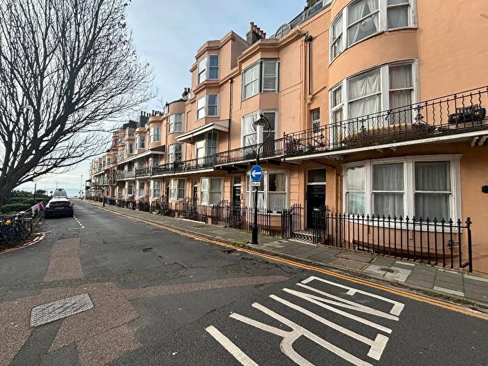 Studio To Rent In Bedford Square, Brighton, East Sussex, BN1