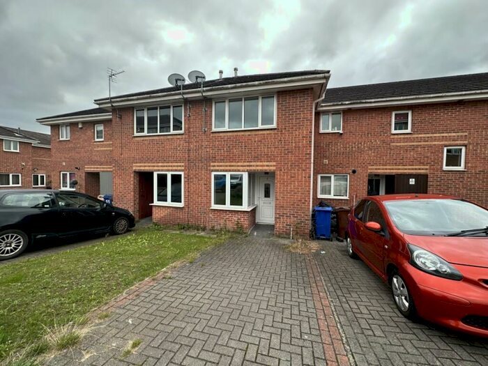 2 Bedroom Town House To Rent In Beech Lea, Thurnscoe, S63