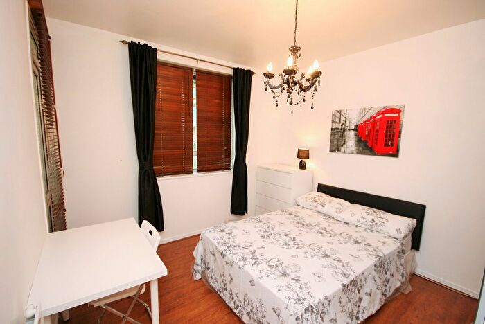 2 Bedroom Flat For Sale In Sewardstone Road, E2