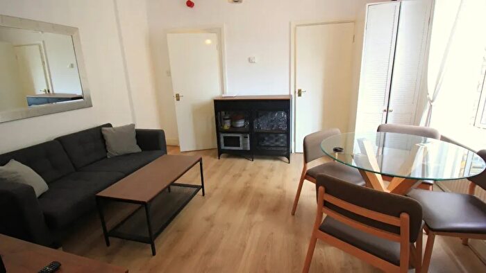 1 Bedroom Flat To Rent In Harrowby Street, Marylebone, London, W1H