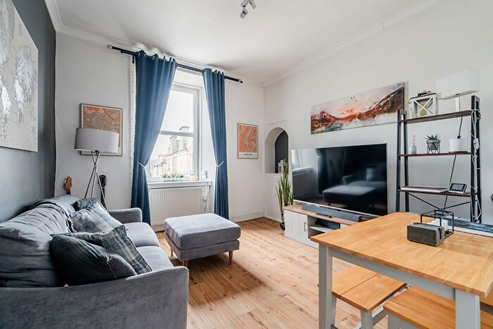 1 Bedroom Flat For Sale In Watson Crescent, Edinburgh, EH11
