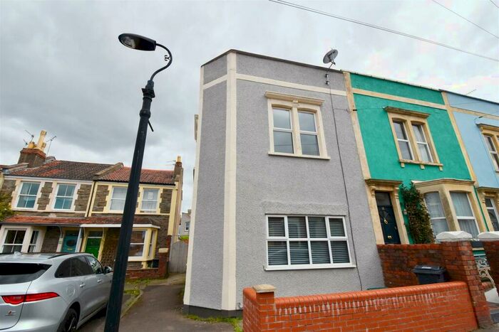 2 Bedroom End Of Terrace House To Rent In Balmain Street, Totterdown Bristol, BS4