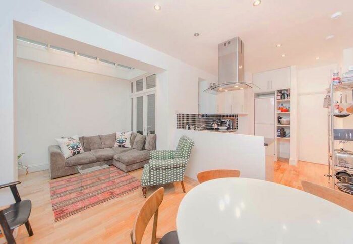 2 Bedroom Flat To Rent In Westgate Terrace Chelsea, SW10