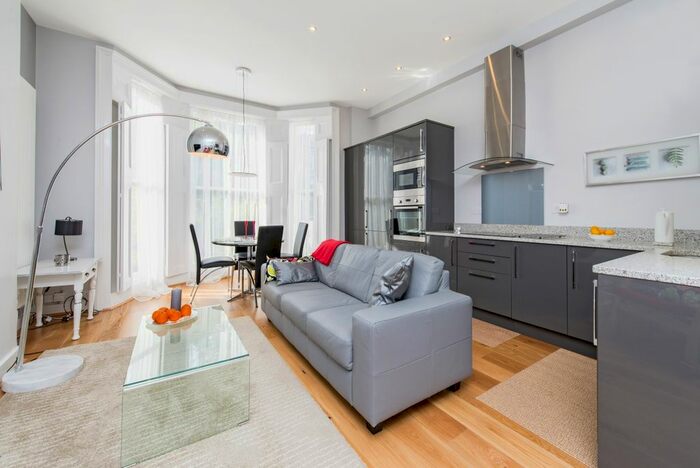 1 Bedroom Flat To Rent In Elsham Road, London, W14