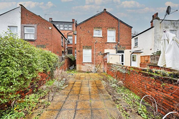 3 Bedroom Flat For Sale In Wendover Road, Harlesden, London, NW10