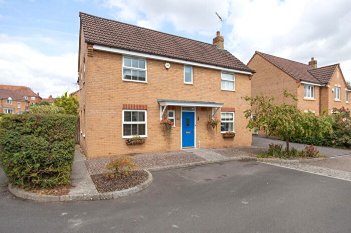 4 Bedroom Detached House For Sale In Awdry Road, Devizes, Wiltshire, SN10