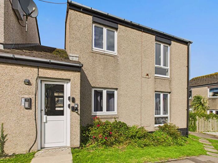 1 Bedroom Flat For Sale In Tregarthen, St. Ives, TR26