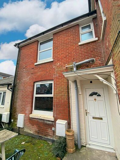 1 Bedroom Flat To Rent In Cambridge Road, Southampton, Hampshire SO14