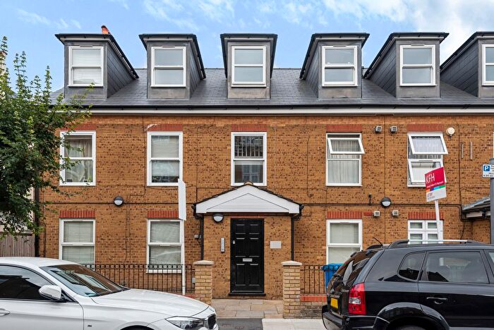 1 Bedroom Flat To Rent In Alpha Street, London, SE15