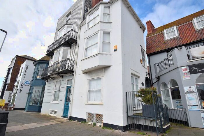 2 Bedroom Semi-Detached House To Rent In East Parade, Hastings, TN34