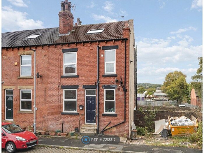 2 Bedroom Terraced House To Rent In Church Hill Mount, Stanningley, Pudsey, LS28