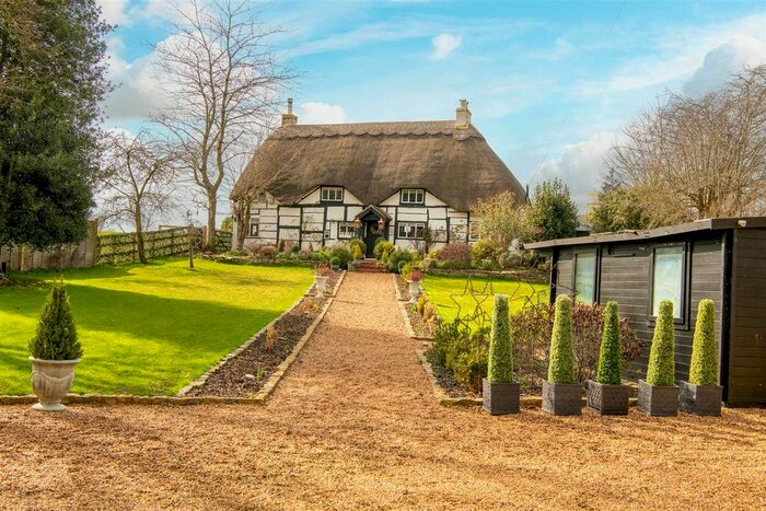 3 Bedroom Property For Sale In High Street, Nash, Milton Keynes, MK17