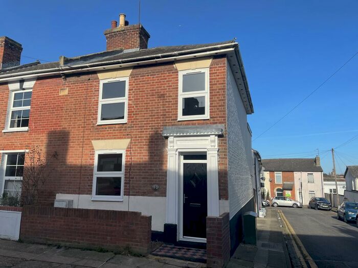 3 Bedroom House To Rent In Cromwell Road Colchester, CO2