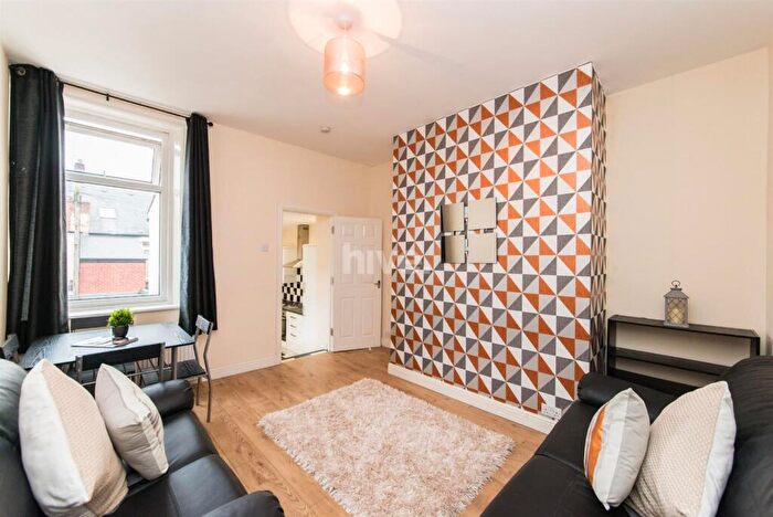 3 Bedroom Flat To Rent In Meldon Terrace, Heaton, Newcastle Upon Tyne, NE6
