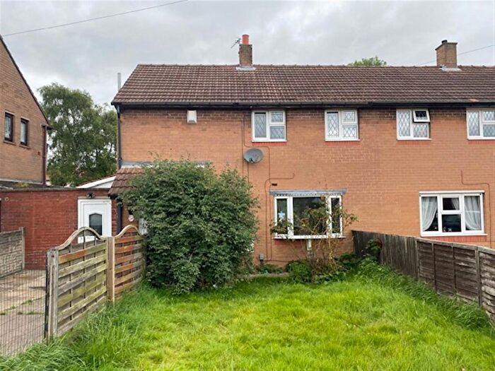 3 Bedroom End Of Terrace House For Sale In Shortfield Court, Barnsley, S71