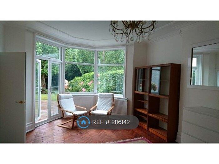 1 Bedroom Flat To Rent In West Heath Drive, London, NW11