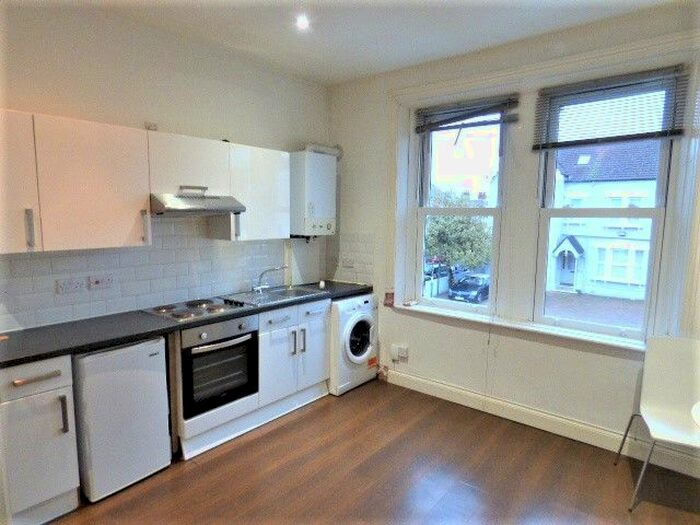 Studio To Rent In Coventry Road, Ilford, IG1