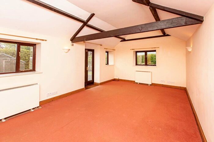 2 Bedroom Barn Conversion To Rent In Backwell Common, Backwell, BS48