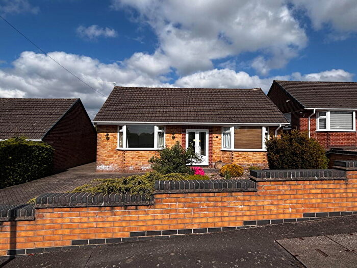 3 Bedroom Detached Bungalow For Sale In Pear Tree Avenue, Newhall, DE11
