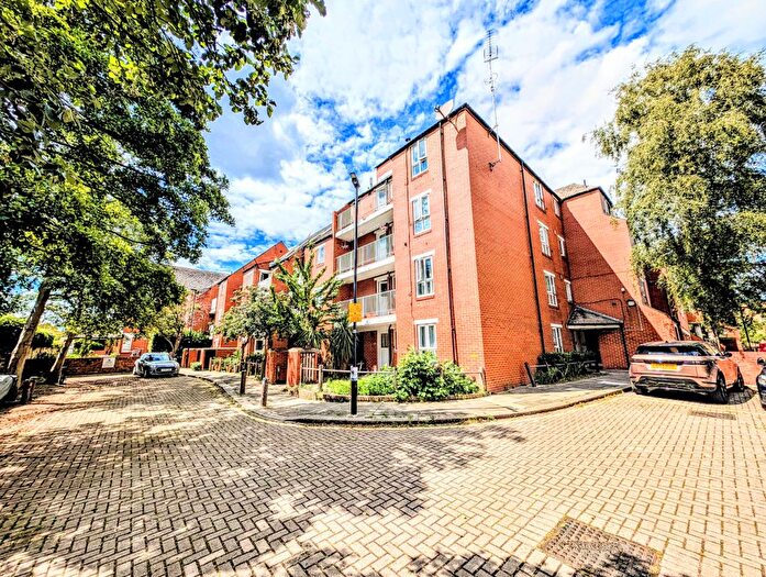 1 Bedroom Flat To Rent In Wheatsheaf Lane, London, SW6