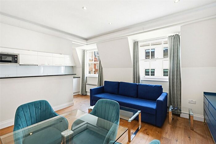 2 Bedroom Flat To Rent In Curzon Street, Mayfair, W1J