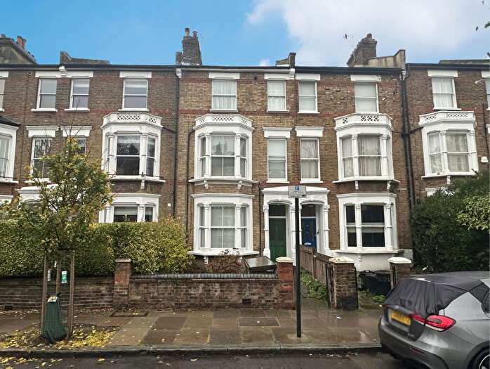 5 Bedroom House Of Multiple Occupation For Sale In Huddleston Road, Tufnell Park, London, N7