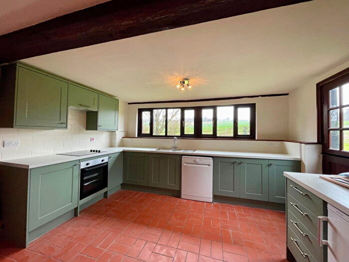 4 Bedroom Semi-Detached House To Rent In Newbury Road, Compton, Newbury, RG20