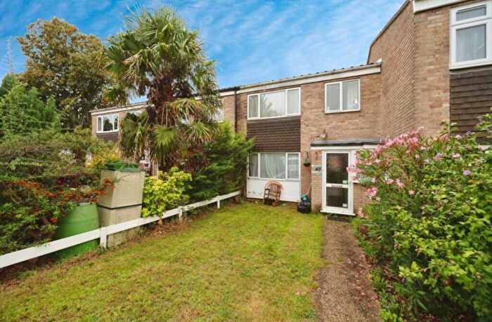 3 Bedroom Terraced House For Sale In Eastwood Close, Hayling Island, PO11