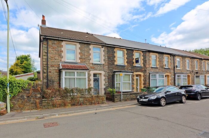 3 Bedroom End Of Terrace House To Rent In John Street, Treforest, Pontypridd, CF37