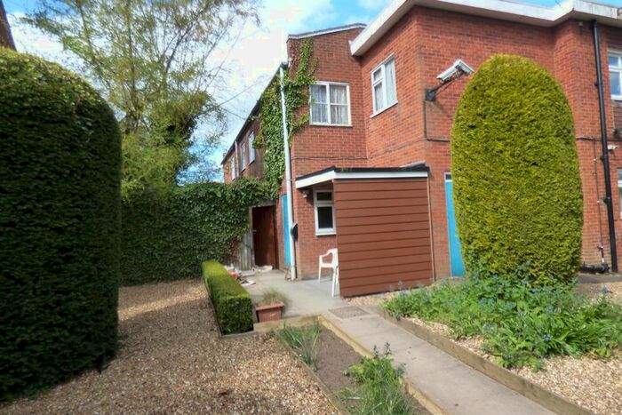 3 Bedroom Flat To Rent In St Andrews Road, Earlsdon, Coventry, CV5
