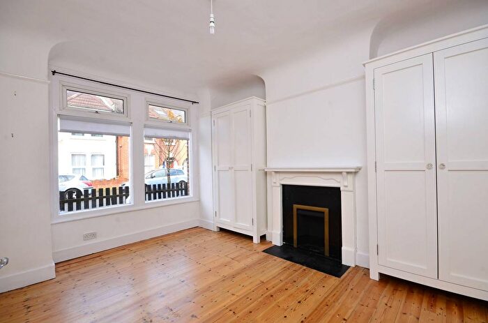 2 Bedroom Maisonette To Rent In Khartoum Road, Tooting, London, SW17