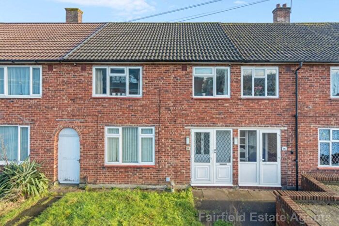 3 Bedroom Terraced House For Sale In Gosforth Lane, South Oxhey, WD19