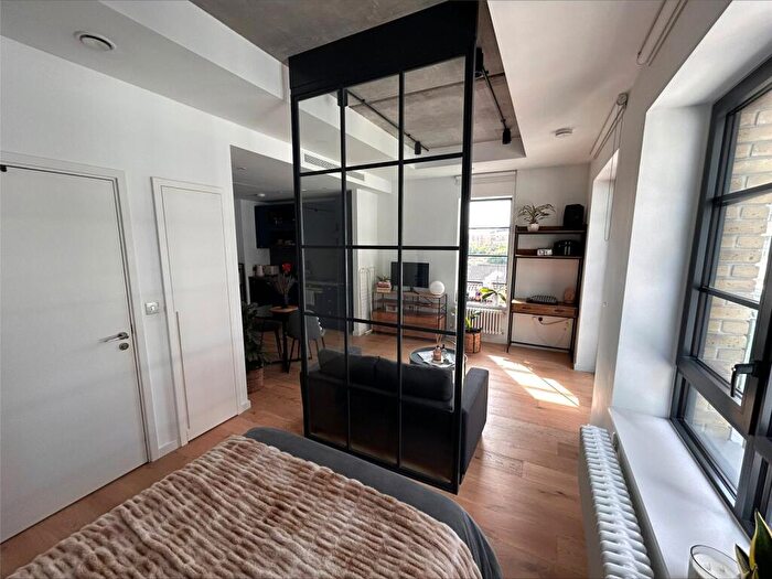 1 Bedroom Property To Rent In Orchard Place, London, E14