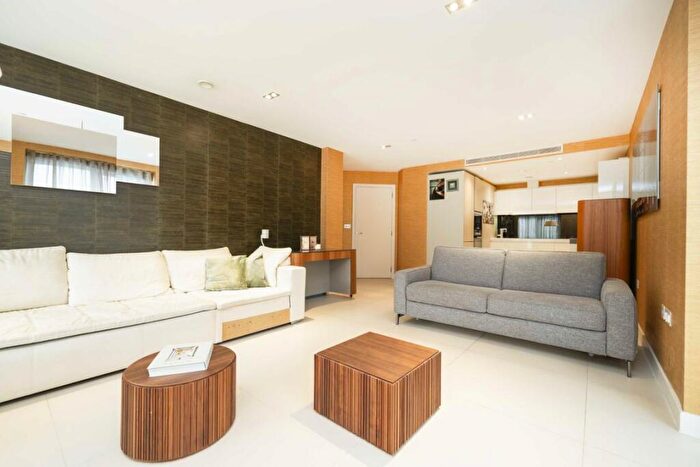 2 Bedroom Flat For Sale In City Road, Bezier Apartments, EC1Y
