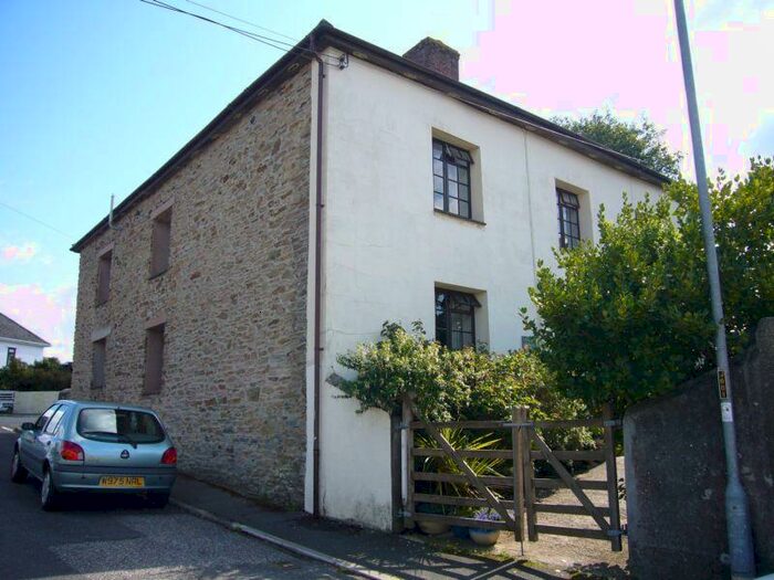 4 Bedroom Cottage To Rent In Glenview, Tywardreath, Par, PL24