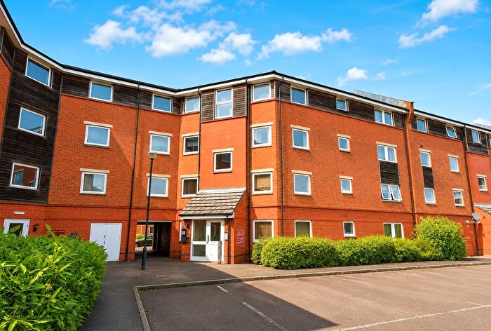 3 Bedroom Flat For Sale In Yersin Court, Swindon, Wiltshire, SN1