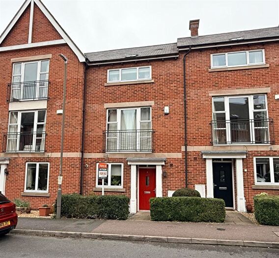 4 Bedroom Town House For Sale In Leighton Way, Belper, DE56