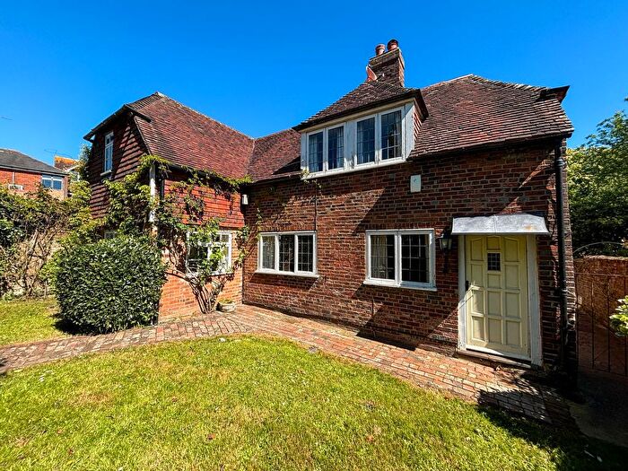 3 Bedroom Detached House For Sale In High Street, Battle, TN33