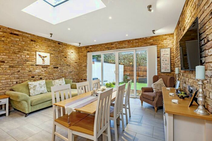 4 Bedroom Terraced House To Rent In Fernlea Road, Mitcham, CR4