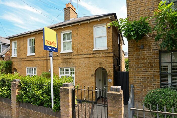 3 Bedroom Semi-Detached House For Sale In Hanger Hill, Weybridge, Surrey, KT13