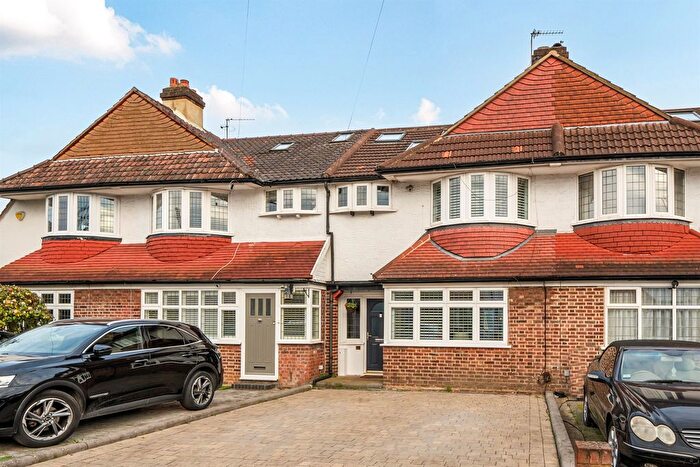 4 Bedroom Terraced House For Sale In Melbourne Way, Enfield, EN1