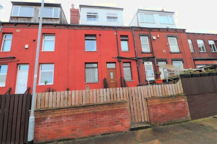 3 Bedroom Town House To Rent In Nancroft Crescent, LS12