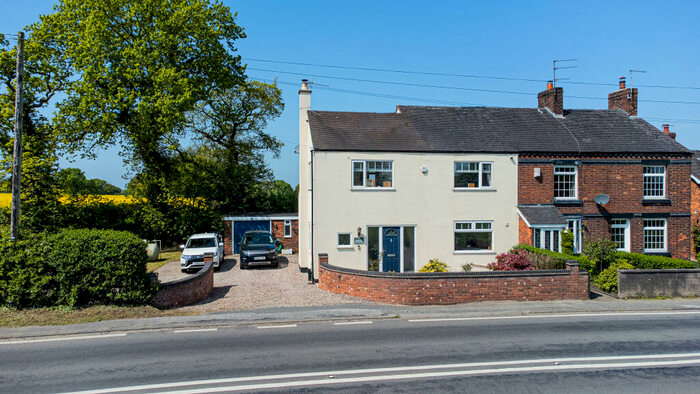 3 Bedroom Semi-Detached House For Sale In Newcastle Road, Sandbach, CW11