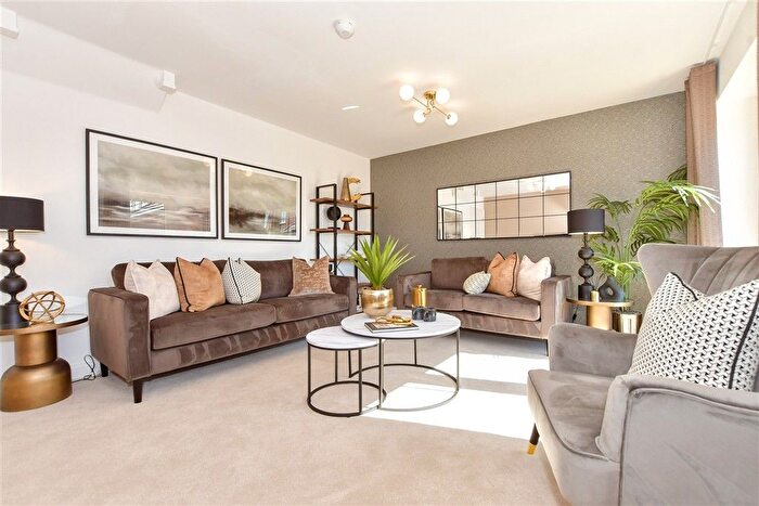 3 Bedroom Detached House For Sale In Cross Road, Wellington Gardens, Walmer, Kent, CT14