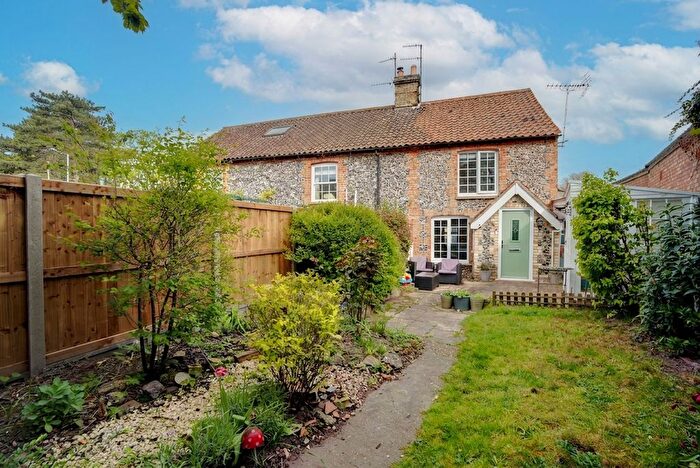 2 Bedroom Terraced House For Sale In Oxford Street, Exning, CB8