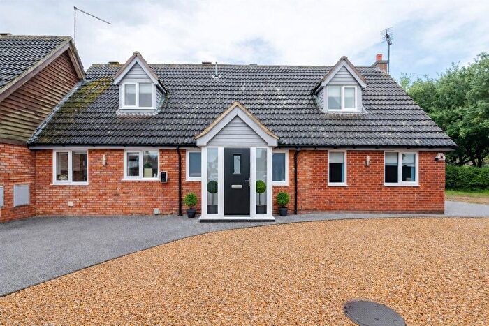 4 Bedroom End Of Terrace House For Sale In Canonsfield, Werrington, Peterborough, PE4