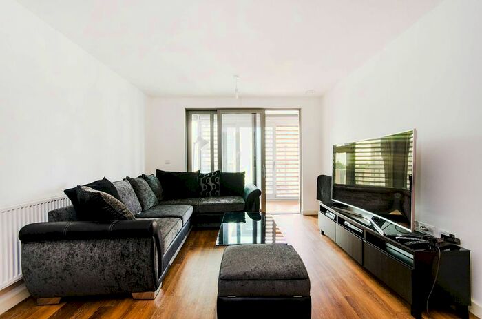 1 Bedroom Flat To Rent In Ealing Road, Brentford, TW8