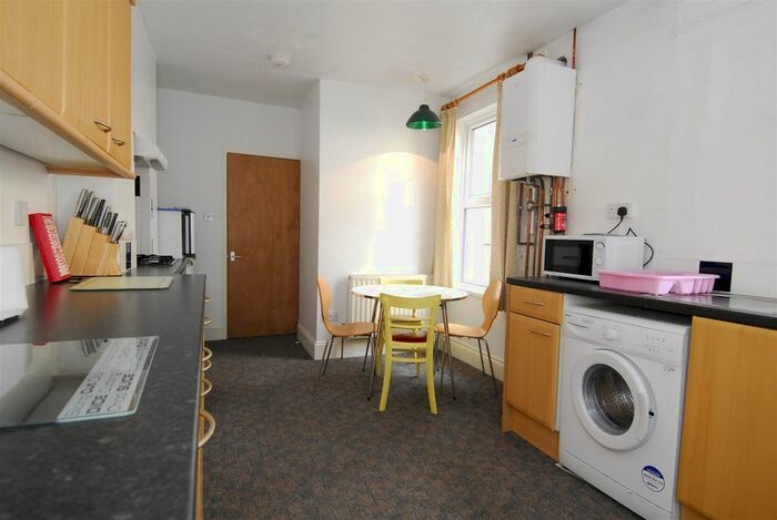 4 Bedroom Property To Rent In Derry Avenue, Plymouth, PL4