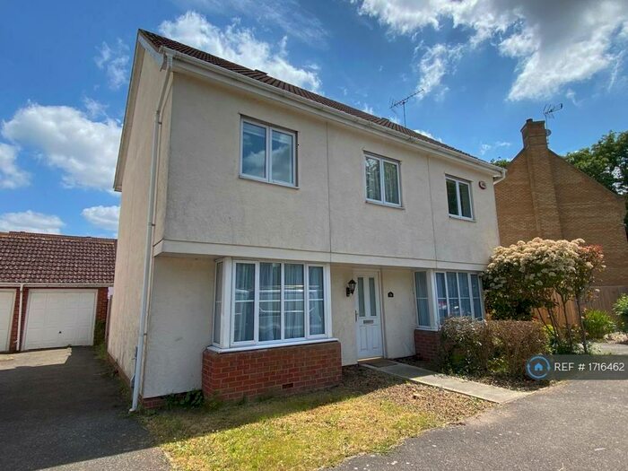 4 Bedroom Detached House To Rent In Nevendon Road, Wickford, SS12