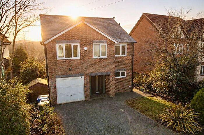 4 Bedroom Detached House For Sale In Hillcourt Road, Romiley, SK6